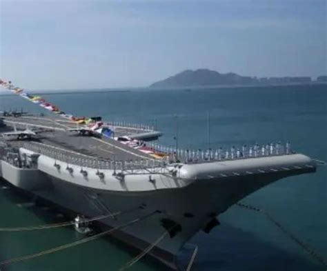 中国第三艘航空母舰成功下水！命名“江苏号” ，端午节当天举行正式命名仪式 - 知乎