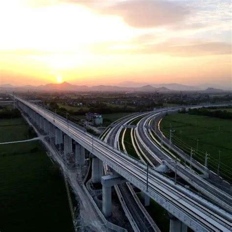 经过杭州多个站点，这条新建高铁有重要进展！何时建成通车？_建设_杭段_接触网