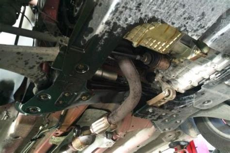 机油散热器漏油的原因 机油散热器漏油的维修案例 - 汽车维修技术网