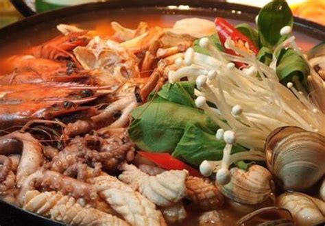 韩式海鲜汤的做法_【图解】韩式海鲜汤怎么做如何做好吃_韩式海鲜汤家常做法大全_yzj1988118_豆果美食