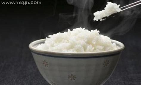 梦见吃米饭是什么意思预兆 - 原版周公解梦大全