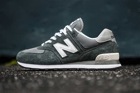 New Balance 574 Trainers Off White - 80s Casual Classics