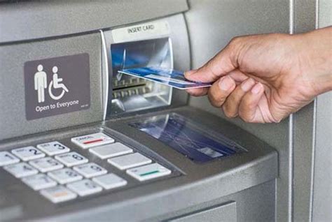 ATM取款被吞卡？银行有“对策”，全新功能已上线，储户早适应__财经头条