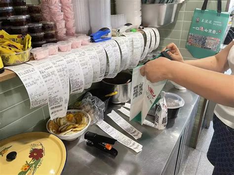 北京堂食恢复首日：餐饮业迅速“回血”、但未见报复性消费-蓝鲸财经