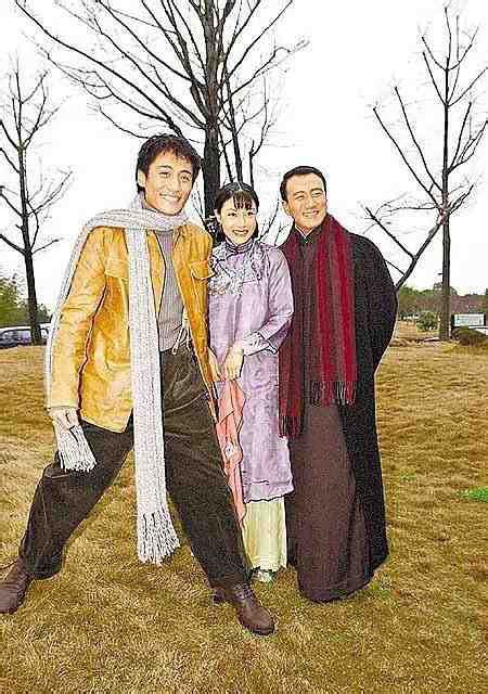 2003年，由关锦鹏执导。李嘉欣，刘烨和胡军联袂出演的电视剧《画魂》官方剧照 - 派谷照片修复翻新上色