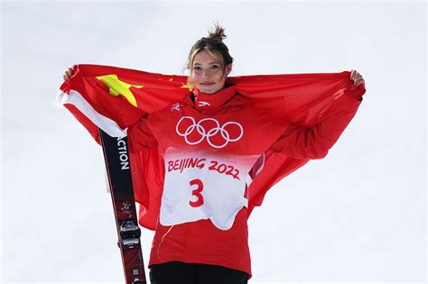 中国滑雪首位归化运动员谷爱凌美照_新浪图片