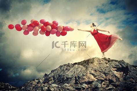 温柔跳舞的女生头像