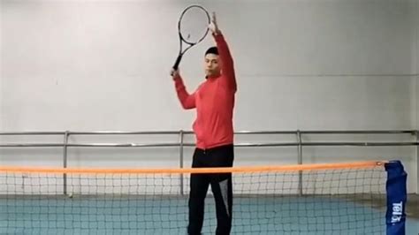 如何快速掌握羽毛球正手握拍姿势（新手必看）-百度经验
