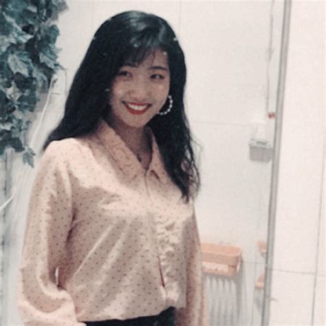 温柔港风女生头像