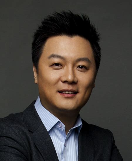 点击科技CEO，新浪网创始人老板王志东 @戴眼镜的中国男人 @BOSS|ZZXXO