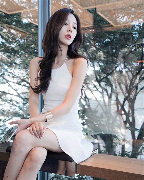 韩国气质美女明星金宝拉比基尼性感迷人写真图_配图网