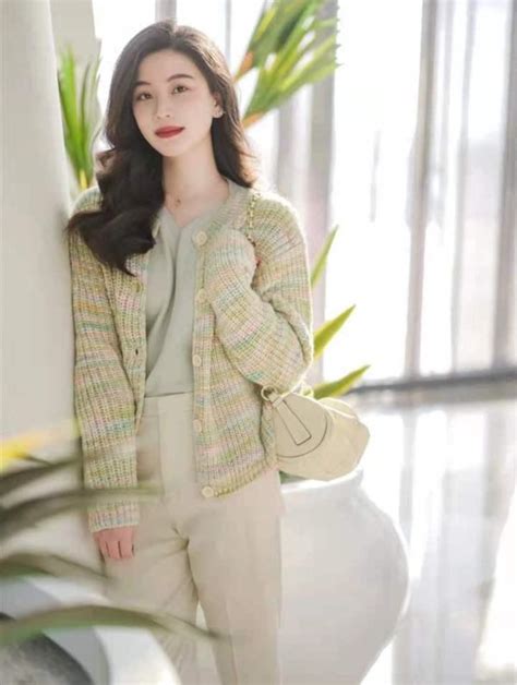 温柔穿衣打扮女生头像