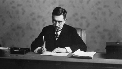 1945年，裕仁天皇宣读《停战诏书》，日本国民全都听到了_腾讯视频