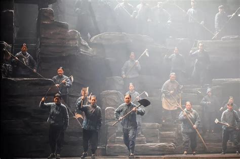 歌剧《沂蒙山》在济宁大剧院首演，150分钟演出座无虚席 - 文化 - 济宁 - 济宁新闻网