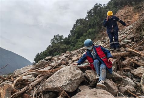 四川泸定地震已造成82人遇难，最新消息汇总|四川省|地震|人遇难_新浪新闻