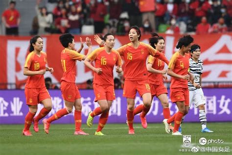 揭幕战！中国女足VS韩国，对方1女神球员入围，曾挥手击打赵丽娜|中韩|女足|中国女足_新浪新闻