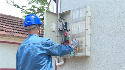 市供电公司开展打击窃电及违约用电专项行动