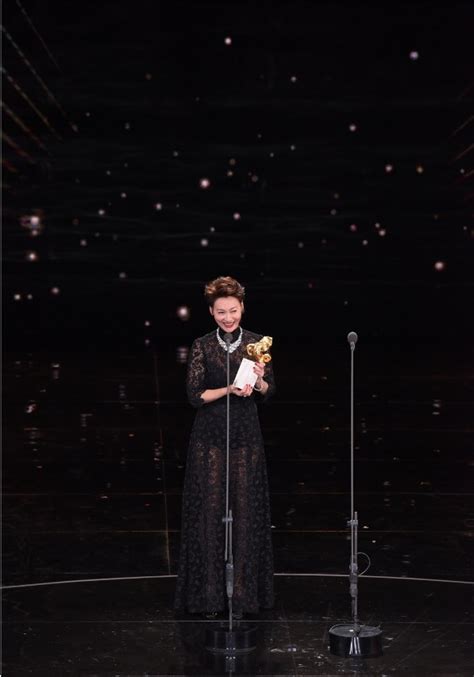 台湾电影金马奖典礼：惠英红《血观音》获得最佳女演员-新闻资讯-高贝娱乐