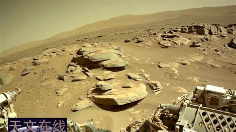 10月24日，火星的最新图片，清晰可见岩石_凤凰网视频_凤凰网