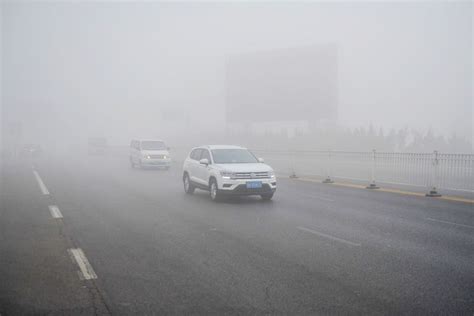 河北迎大雾天气多地高速公路关闭 - 新闻资讯 - 哎呦哇啦au28.cn