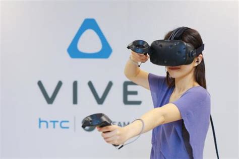 VR新玩法！HTC Vive Pro开售，双OLED显示屏/内置耳机/国行6488元_天极网