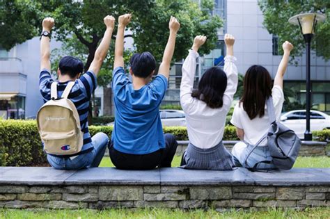 美国最新数据：新学年中国学生申请人数比去年减少18%_凤凰网