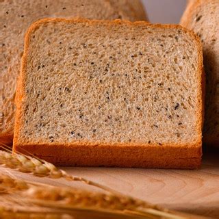 黑麦全麦面包代餐无糖精低0早餐整箱粗粮吐司脂肪热量零食品