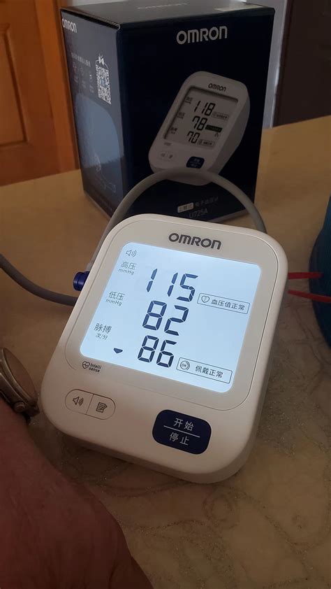 欧姆龙U725A血压计怎么样？精准测量+智能功能，值得信赖 - 休闲君评测网