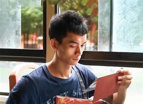 放弃上海交大后，33岁唐尚珺准备第15次参加高考_成绩_什么_姐姐