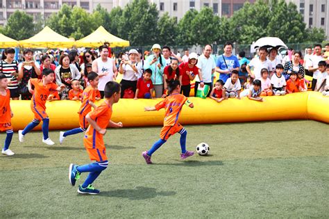 足球嘉年华，市实验幼儿园足球小宝贝们展风采--郑州教育信息网
