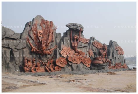 甘孜县不锈钢管锻造藏族人物雕塑 - 工程案例 - 四川天艺雕塑艺术有限公司