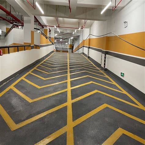 地下室防滑坡道设计 商业停车场地坪漆施工厚度