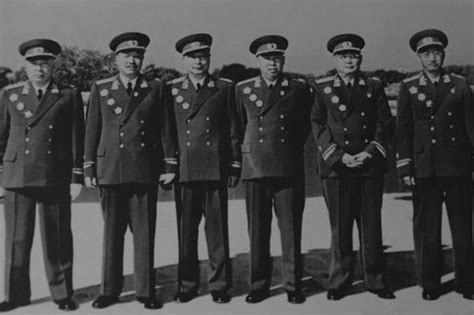 开国将帅中的4对8名同名同姓的开国将军具体军衔与籍贯名录