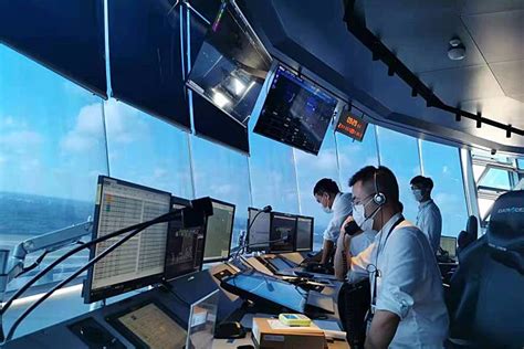大连空管站塔台管制室正式实施“双目”运行 - 民用航空网
