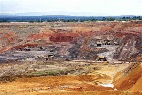 紫金矿业旗下的刚果（金）科卢韦齐铜矿产出首批粗铜