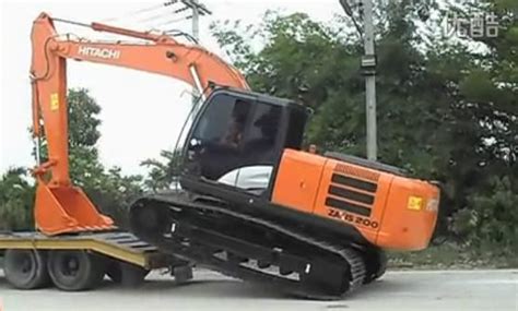 最新工程车车工作视频 挖掘机大卡车表演动画02视频 _网络排行榜