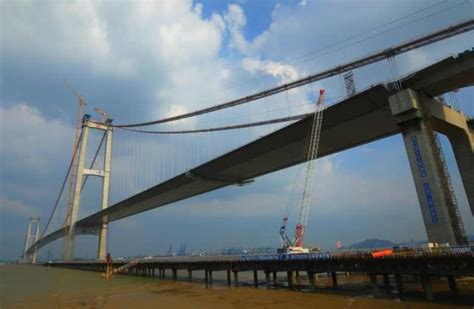 武汉创纪录！“十桥过长江”！世界跨度最大双层悬索桥杨泗港长江大桥通车