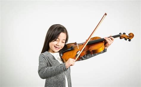 小孩学小提琴的最佳年龄 小孩学小提琴难吗 _八宝网