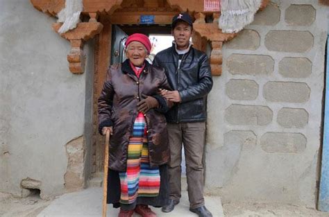 西藏民主改革第一村唱响《我和我的祖国》_中国网