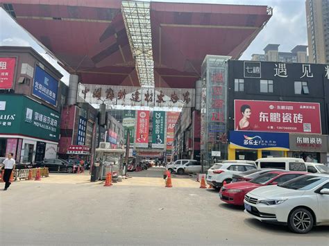 直击一线|暴雨过后 郑州东区最大的建材市场正在复苏