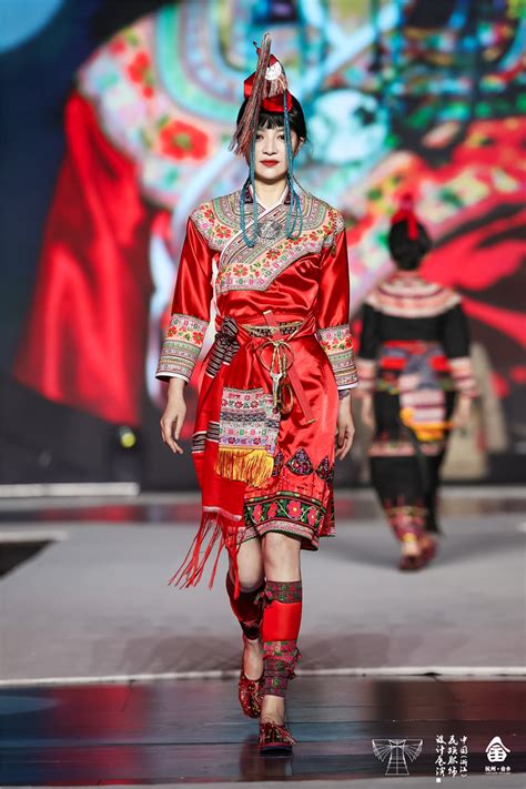 中式服装穿搭 穿出中国时尚范|中式|服装-爱美·BEAUTY-川北在线