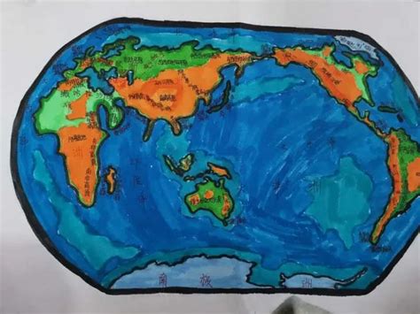 浙江190名初一新生手绘世界地图，老师：让同学们开阔视野
