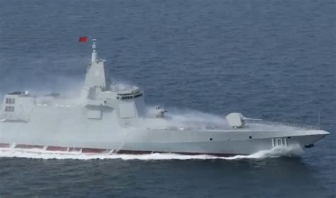 中国海军首艘055型大驱：舷号101 海军八大金刚之首_手机新浪网