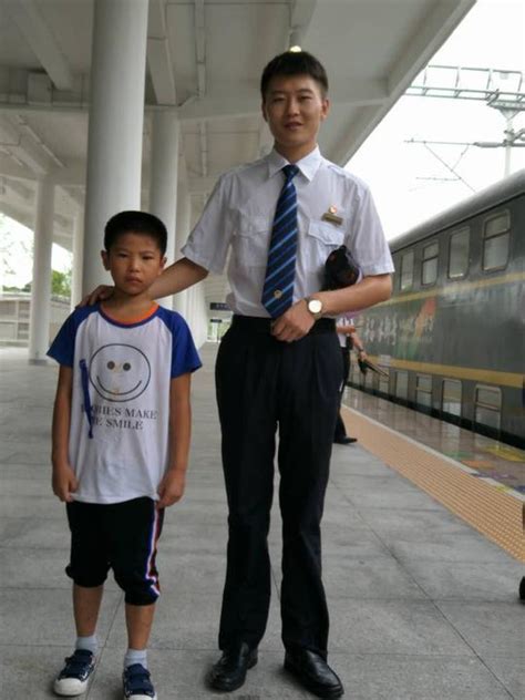 阆中火车站爱心接力 两小时帮苍溪走失儿童找到亲人