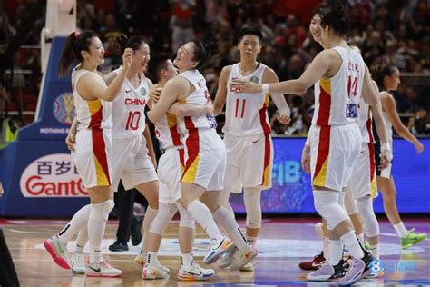 排面！人民日报更新多条微博庆祝中国女篮晋级决赛-直播吧