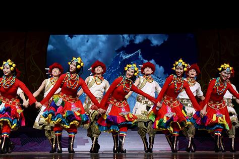 大型歌舞晚会《梦中的故乡》 - 歌舞晚会 - 中国歌剧舞剧院