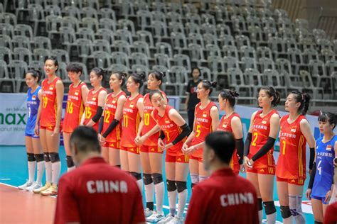 亚洲排球锦标赛：中国女排4连胜 提前锁定四强_东方体育