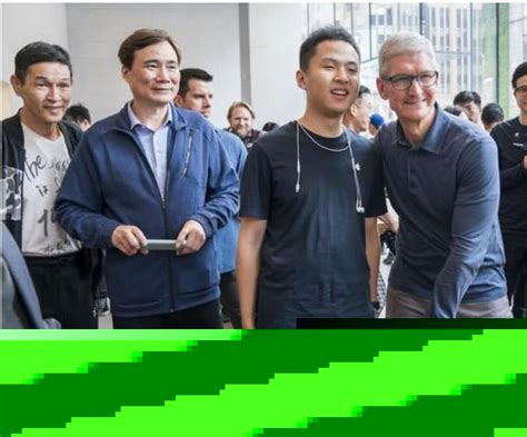 当苹果CEO库克来到北京，面对中国的小米- DoNews