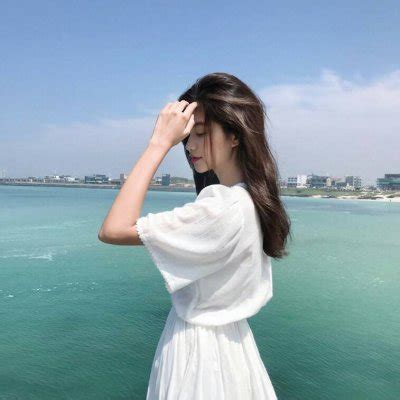 温柔头像唯美海边女生