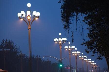 38_海口太阳能路灯供应，夜晚的美丽，就在景观灯饰_中明路桥建设(海南)有限公司